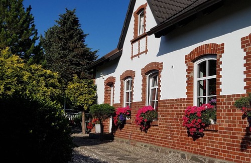Polchow Appartement | Vacation home, 70sqm, max. 4 pers. - Lovingly managed guesthouse in Neddesitz on Rügen
