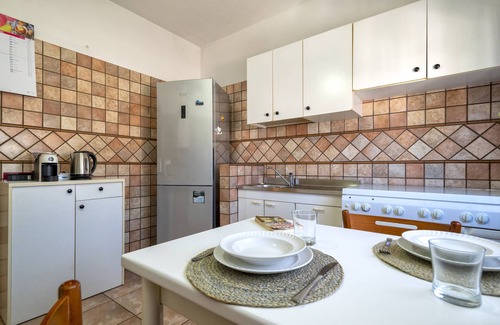 Centro Commerciale Maison | Vacation Home "Casa a 2 Passi dalla Spiaggia" Close to the Sea with Private Covered Terrace