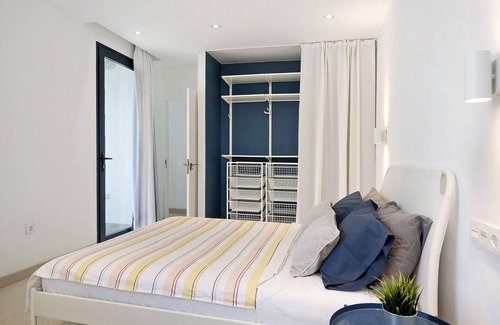 Arrieta Maison | Vacation Home "Casa Anclada Baja en Arrieta" with Private Terrace & Wi-Fi
