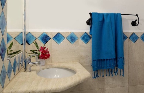 La Conia Maison | Vacation Home "Casa giardino e spiaggia a piedi" near the Beach with Garden & Terrace