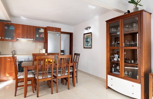 Arrieta Maison | Vacation Home "Casa Luisa" with Sea View & Wi-Fi