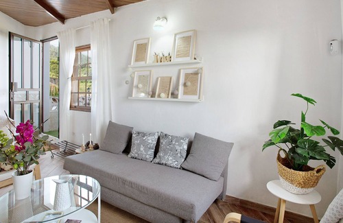 Barlovento Maison | Vacation Home "Casa Nieves de Mario" with Sea View, Garden & Wi-Fi