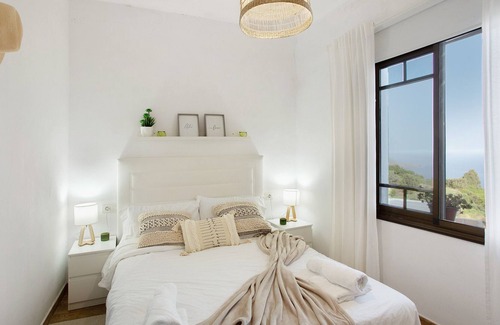Barlovento Maison | Vacation Home "Casa Nieves de Mario" with Sea View, Garden & Wi-Fi