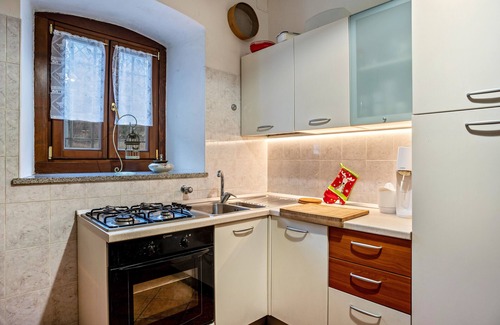 Pergine Valsugana Maison | Vacation Home "Chalet Bella Vita Pergine Valsugana" with Mountain View, Shared Terrace & Wi-Fi