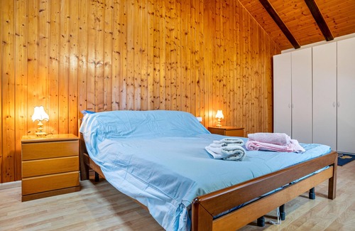 Pergine Valsugana Maison | Vacation Home "Chalet Bella Vita Pergine Valsugana" with Mountain View, Shared Terrace & Wi-Fi
