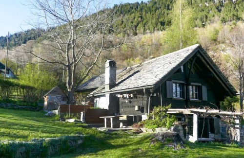 Sobrio Maison | Maison Chalet Bettini à Sobrio - 4 personnes, 1 chambres