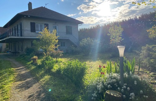 Echalas Maison | Maison "Chalet Echalas" avec terrasse privée, jardin privé et Wi-Fi
