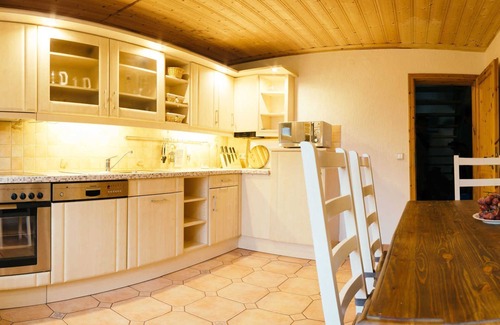 Patzig Appartement | Maison au toit de chaume - Maison de vacances et Appartement sous un toit de chaume dans Woorke