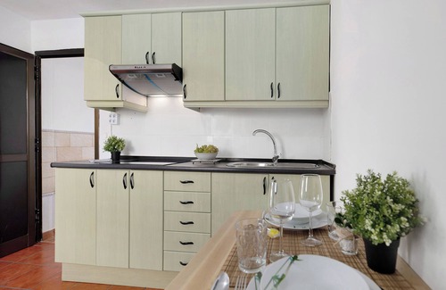 Soo Appartement | Maison de vacances Diego avec vue sur la mer, jardin et Wi-Fi