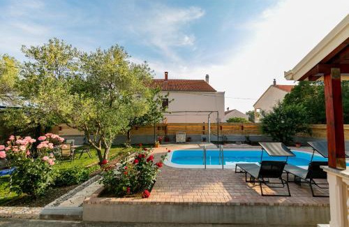 Zemunik Donji Maison | Vacation home Duilo