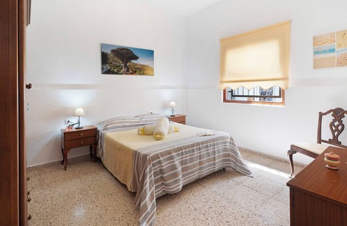 Las Arenas Maison | Vacation Home "Casa Burgado" with Sea View, Private Terrace & Wi-Fi