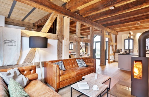 Old Town Maison | Vacation home feeling in the heart of the old town - 180 m2 over 2 floors, 3 bedrooms, fireplace