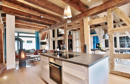 Old Town Maison | Vacation home feeling in the heart of the old town - 180 m2 over 2 floors, 3 bedrooms, fireplace