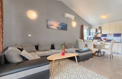Gajana Maison | Maison Goldi by Interhome