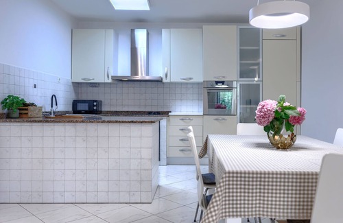 Topid Maison | Maison Green by Interhome