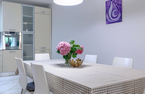 Topid Maison | Maison Green by Interhome