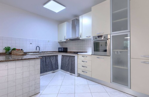 Topid Maison | Maison Green by Interhome