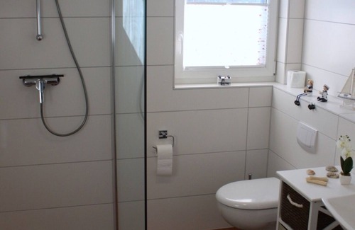 Zirkow Maison | Vacation Home "Hof Seelvitz - Birlibi" with Private Terrace, Private Garden & Wi-Fi