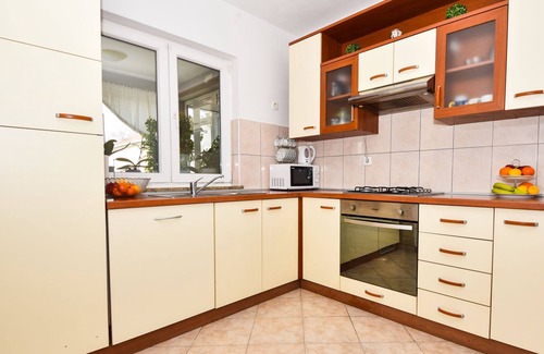 Tinj Maison | Maison Ivan by Interhome
