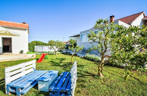 Tinj Maison | Maison Ivan by Interhome