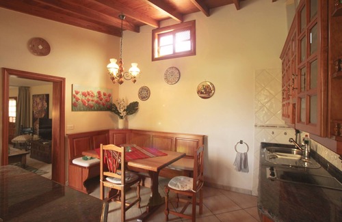 Las Arenas Maison | Vacation home in a paradisiacal garden with pool all to yourself