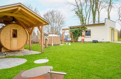 Krummin Maison | Vacation home in Krummin with sauna and hot tub