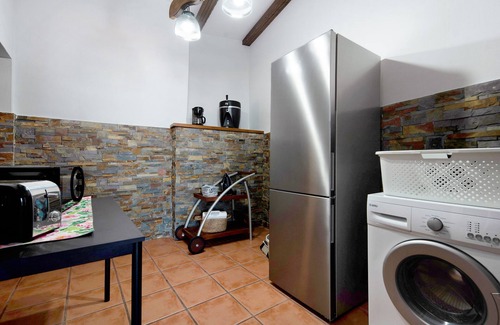 Montijos Maison | Vacation Home "La Planta Vieja" with Sea View, Shared Terraces & Wi-Fi