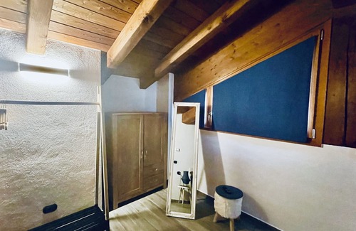 Nus Maison | Vacation Home 'La Sellerie' with Mountain View & Wi-Fi