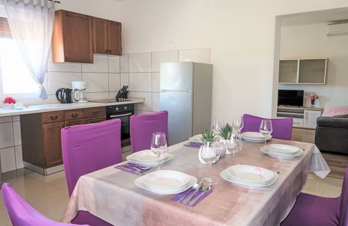Pican Maison | Maison Laura by Interhome