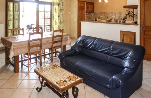 Grillon Maison | Maison Le Mas by Interhome