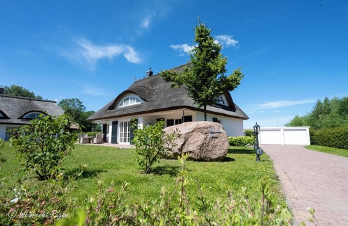 Puddemin Maison | Vacation home Lindenfels in the south of the island of Rügen