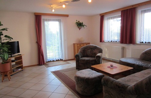 Bannemin Appartement | Appartement 1 / CE - Maison Lorenz