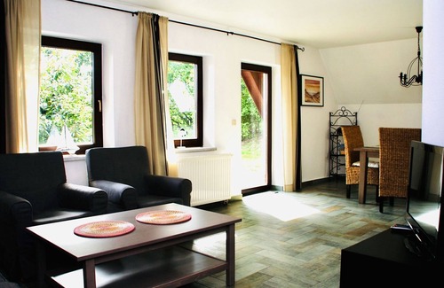 Marlow Maison | Cottage at Marlow Bird Park