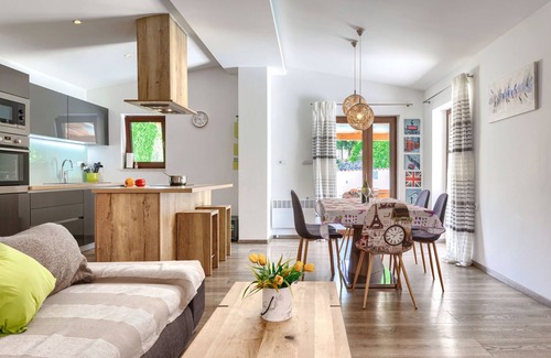 Orihi Maison | Maison Nina by Interhome