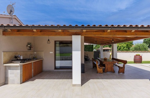 Orihi Maison | Maison Nina by Interhome