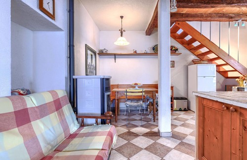 Vardica Maison | Vacation home Petra by Interhome