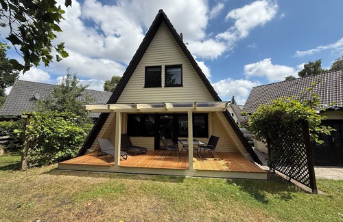 Rieste Maison | Vacation home PRIUS at Alfsee/Rieste for 4 persons + 2 small children