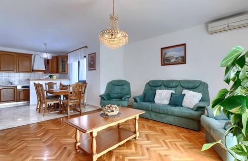 Sajini Maison | Maison Reaa by Interhome