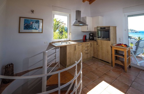 Mochlos Maison | Vacation home with private, direct sea access