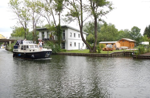 Storkow Appartement | Ferienhaus Seebrise Moderne FW am See bateau & vélo inclusi