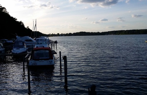Storkow Appartement | Ferienhaus Seebrise Moderne FW am See bateau & vélo inclusi