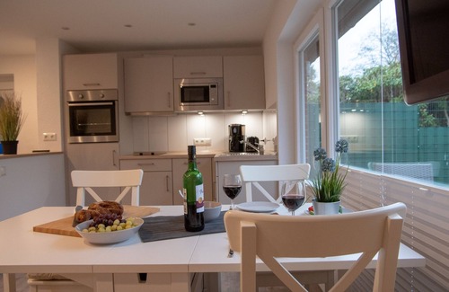 Stickenbuttel Maison | Vacation home Seestern with modern furnishings and fenced garden