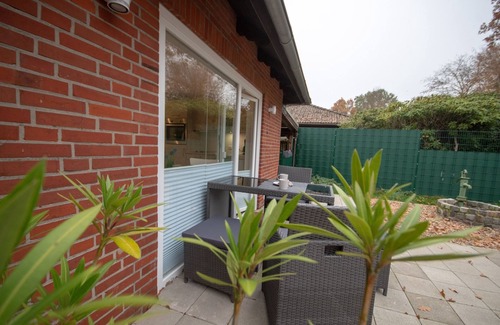 Stickenbuttel Maison | Vacation home Seestern with modern furnishings and fenced garden