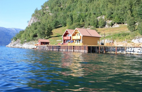 Hoyanger Maison | Vacation home Sognefjord - several motorboats with 9.9 hp to 60 hp for hire!