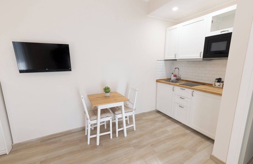 Tragliatella Maison | Vacation Home The Gardens of BeCa