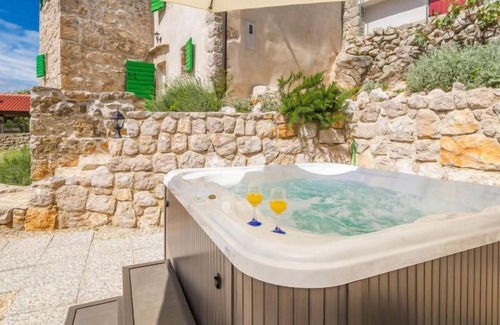 Cres Maison | Vacation home Villa Ana in Cres/Porozina - 8 persons, 3 bedrooms