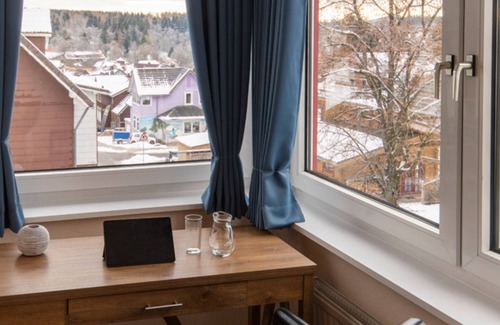 Braunlage Maison | Vacation home with garden for up to 21 people with sauna. Central and quiet in Braunlage
