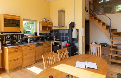 Neukalen Maison | Vacation home with private sauna and private access/jetty to the Peene