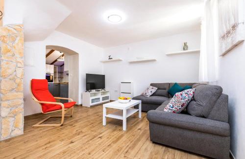 Veli Losinj Maison | Vacation house Orange