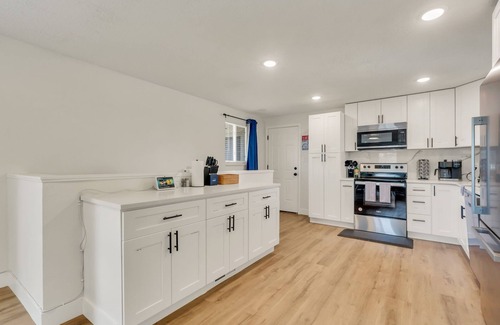 Allendale Area Maison | Vacation Launch Pad - Great for Groups!